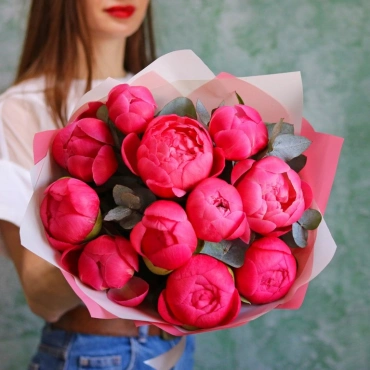 Коралловые пионы