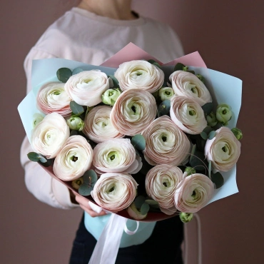 Ранункулюс Ханой с эвкалиптом