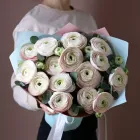 15 ранункулюсов