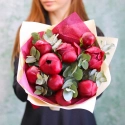 9 пионов
