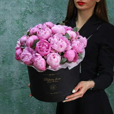 Пионы в коробке 25 шт.
