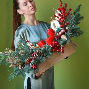 Новогодняя композиция со свечами "27"