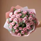 9 кустовых роз