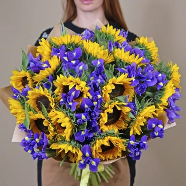 Подсолнухи с ирисами