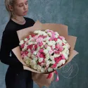 49 кустовых роз