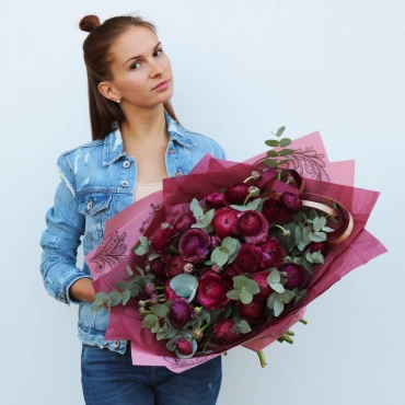 Сливовые ранункулюсы