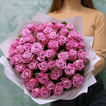 Букет фиолетовых роз