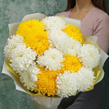Хризантемы шаровидные белые и желтые