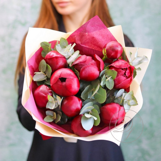 9 пионов