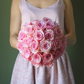 Букет невесты из розовых роз