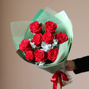 Розы с эвкалиптом букет