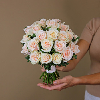 Букет невесты из бежевых роз