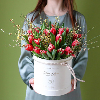 Махровые тюльпаны в коробочке