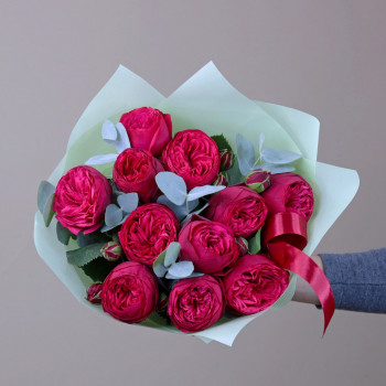 Красные пионовидные розы Ред Пиано