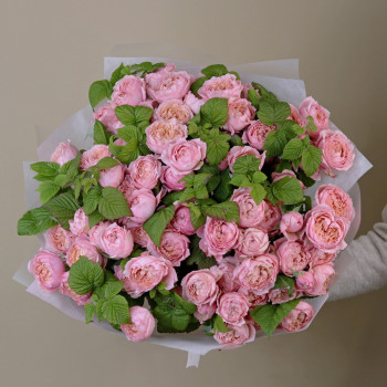 Кустовые пионовидные розы Джульетта букет