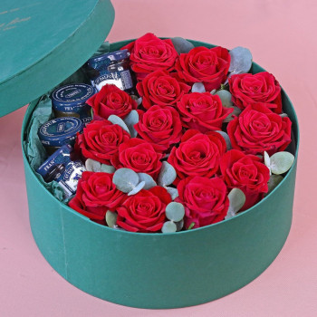 Розы с джемом в коробочке