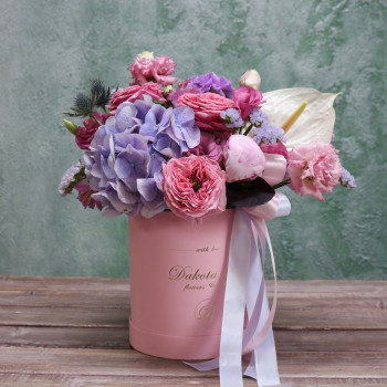 Цветы в коробке "розовые мечты"